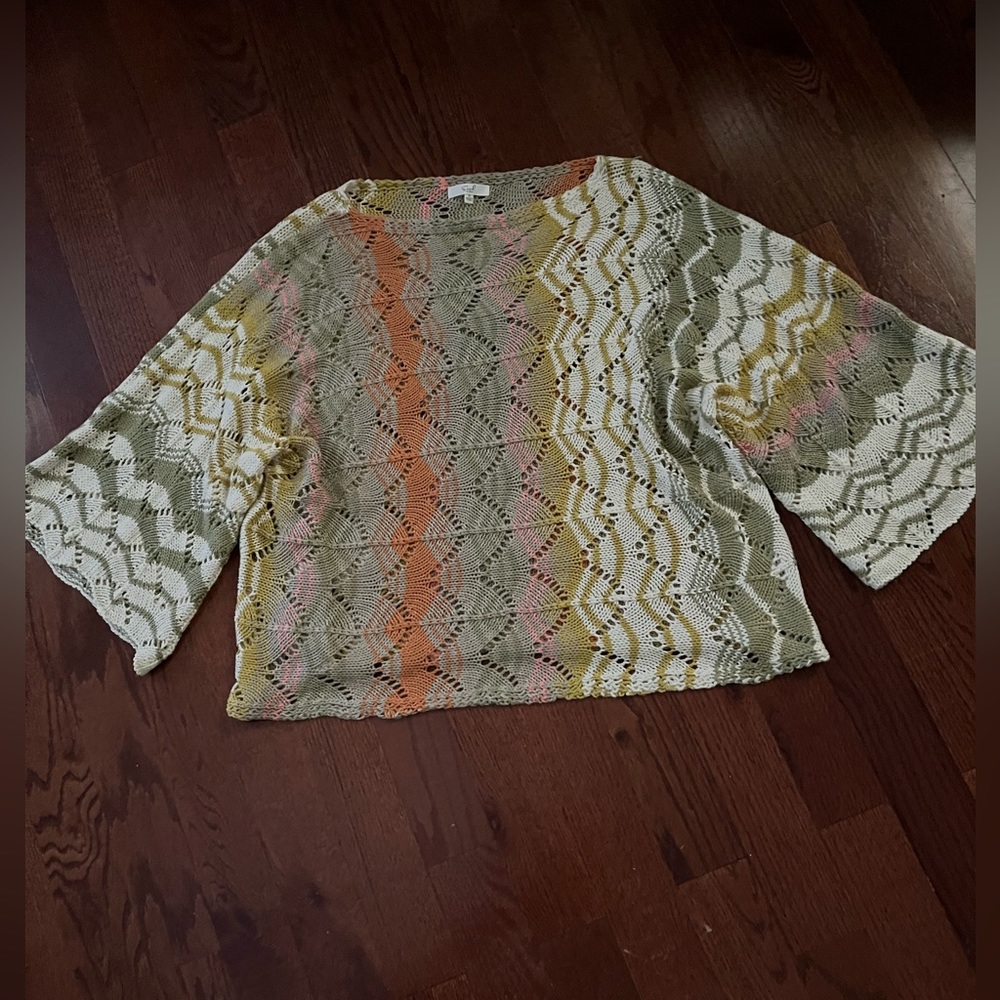 Easel Oversized Sweater. Size: Small